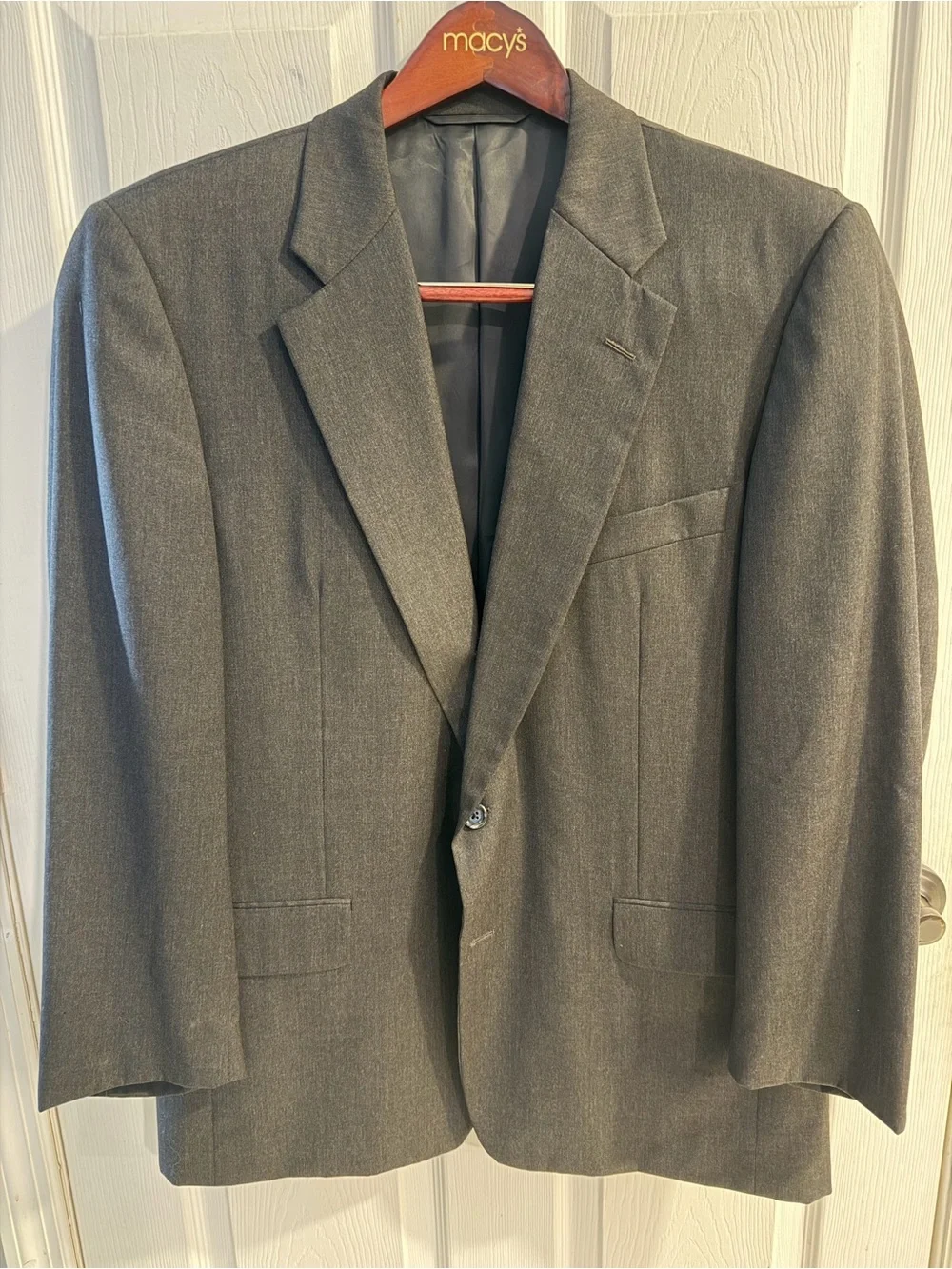 Hickey Freeman Charcoal Gray Two-Button Suit 42r 36x28 100% Wool USA made